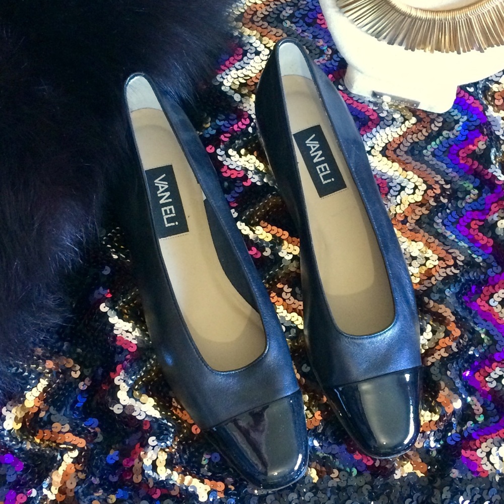 NEW VANELI Black Leather Patent-Toe Heels Sz. 10N